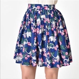 Unique Vintage dinosaur and roses cotton/spandex skirt size XL